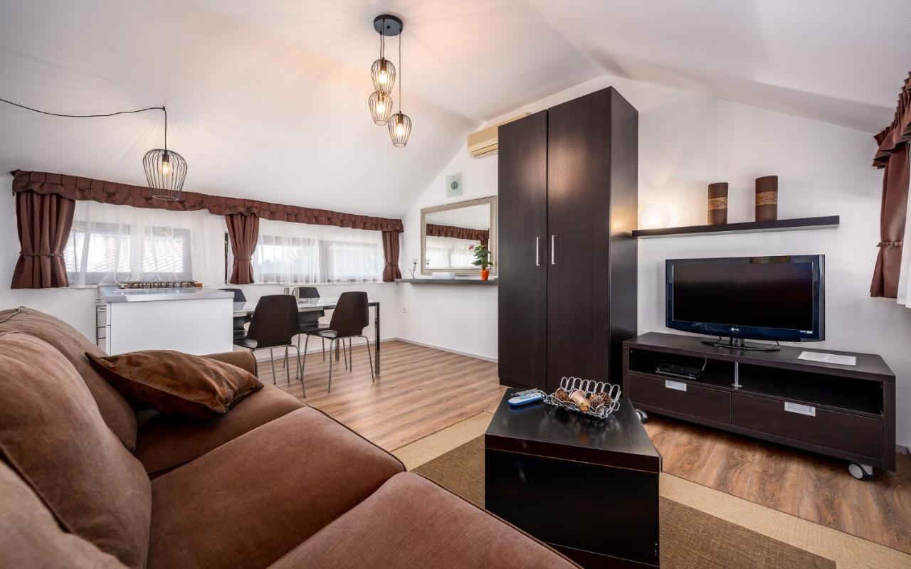Apartment Katoro Umago Esterno foto